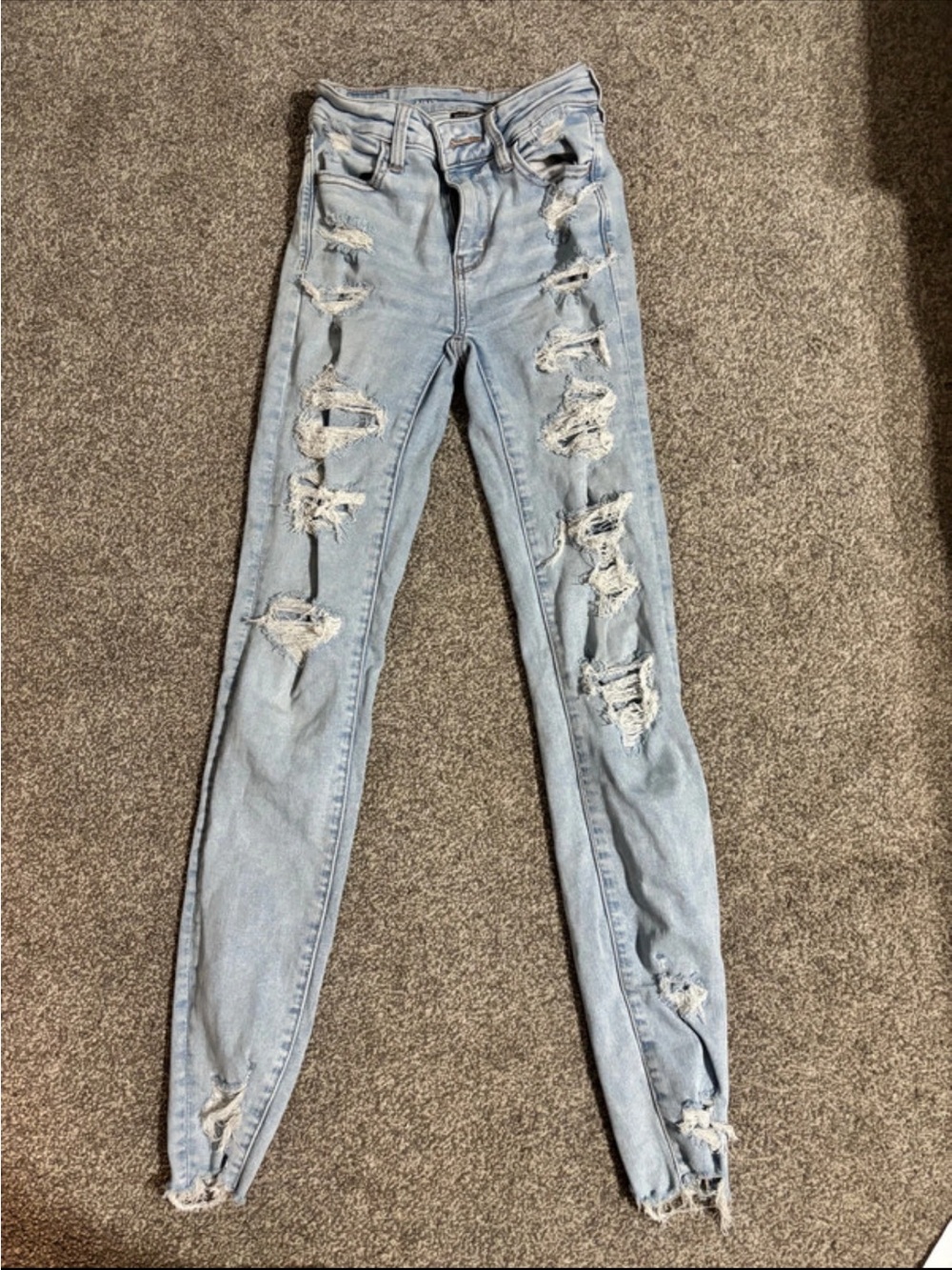 American Eagle Outfitters Light Blue Distressed Skinny Jeans